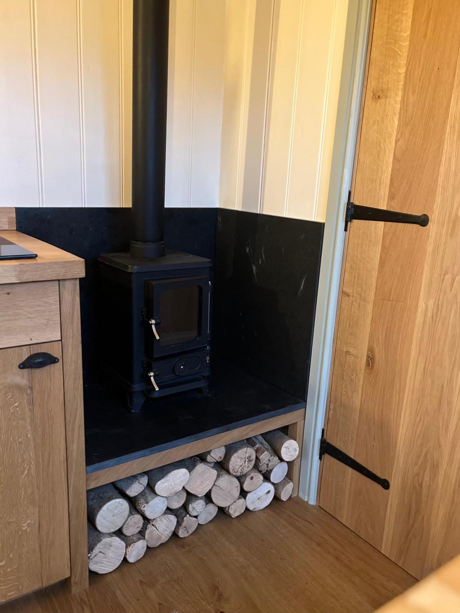 The Deer Hut Apartment Burpham Bagian luar foto